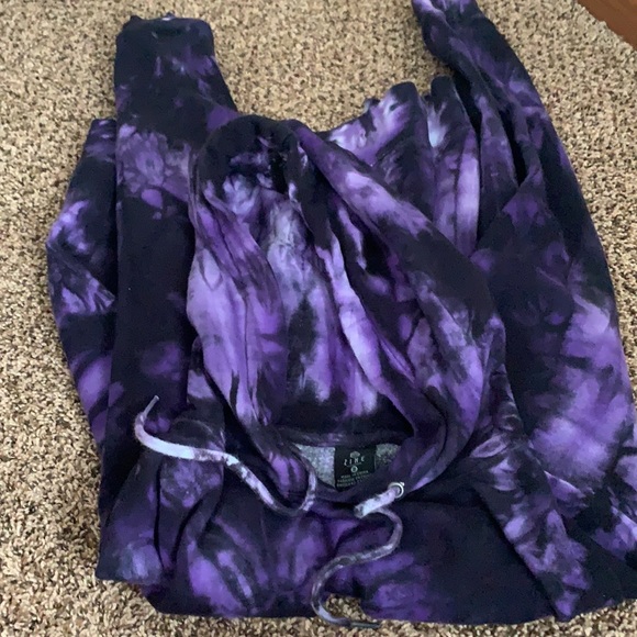 zumiez purple and black tie dye hoodie - Picture 4 of 4